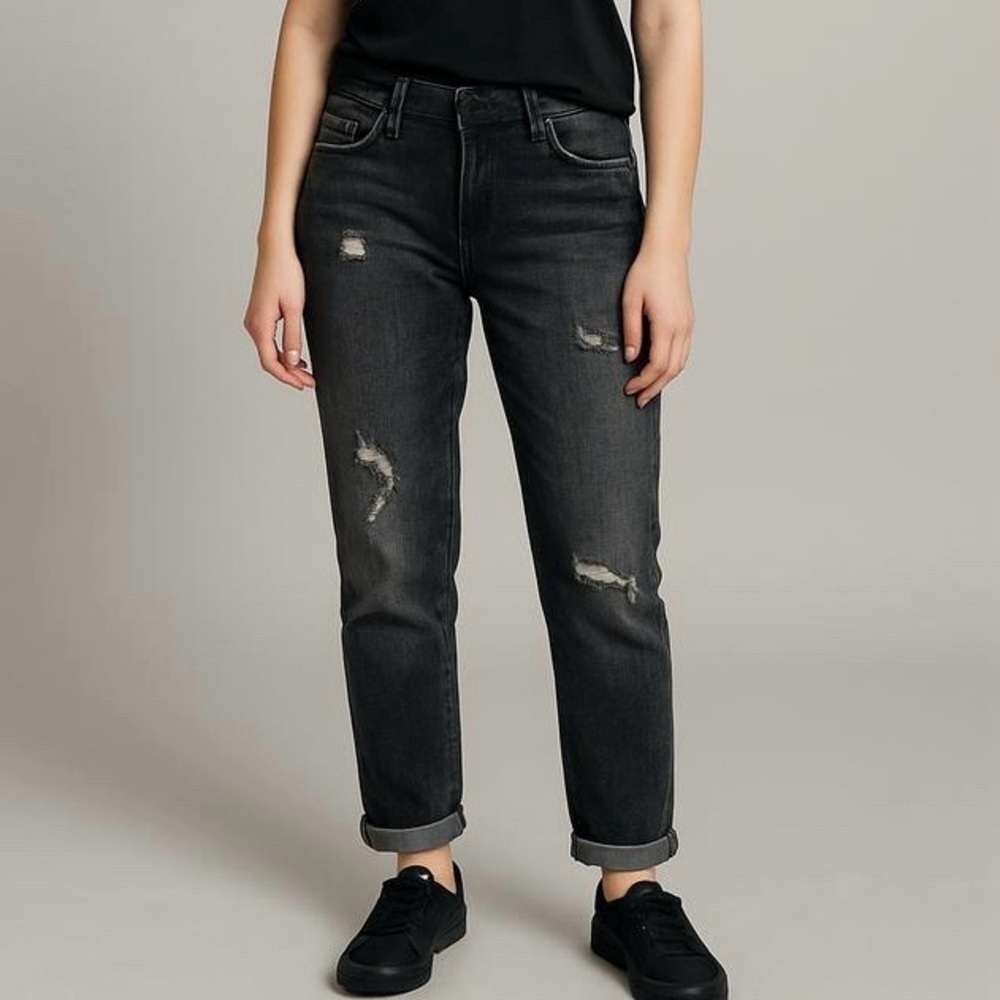 Laurie Felt Classic Weekender  Cuffed Hem Distressed Denim Jeans Size 2 NWT